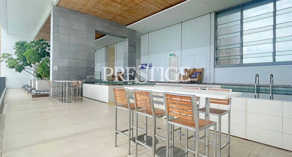 For rent 2 bedrooms condo in North Pattaya, Pattaya