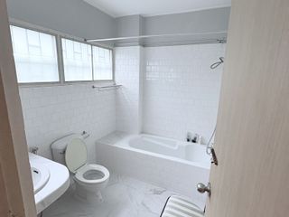 For rent 1 bed apartment in Watthana, Bangkok