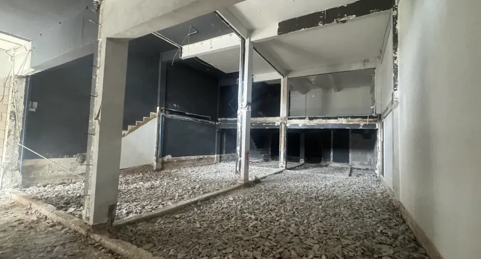 For rent 4 bedrooms retail Space in Khlong Toei, Bangkok