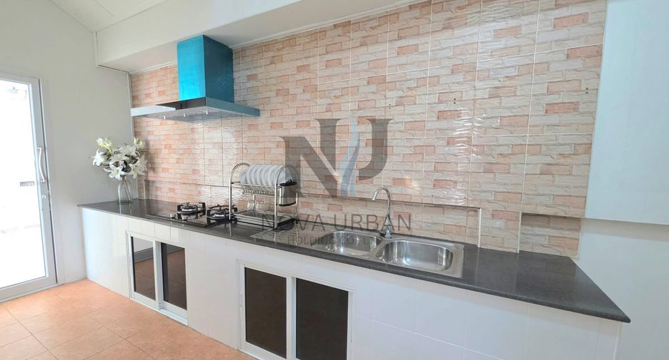 À vendre 3 chambres villa à Bang Lamung, Chonburi