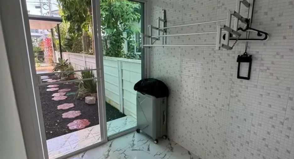 For rent 4 bedrooms house in Mueang Phuket, Phuket