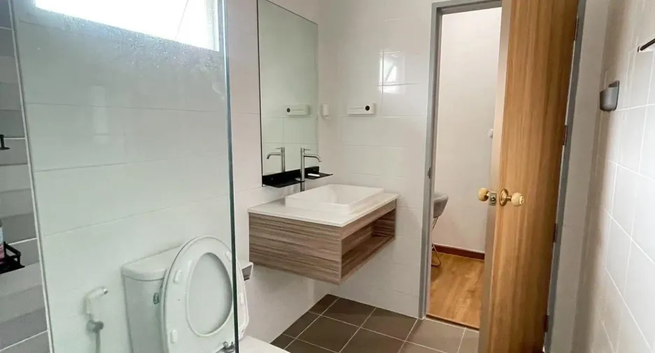 For rent 4 bedrooms house in Mueang Phuket, Phuket