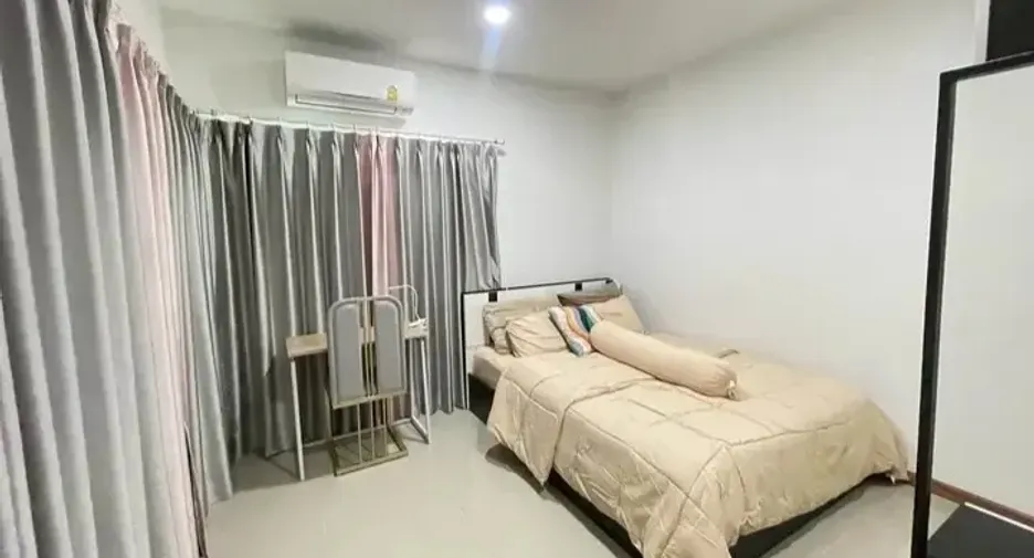 For rent 4 bedrooms house in Mueang Phuket, Phuket
