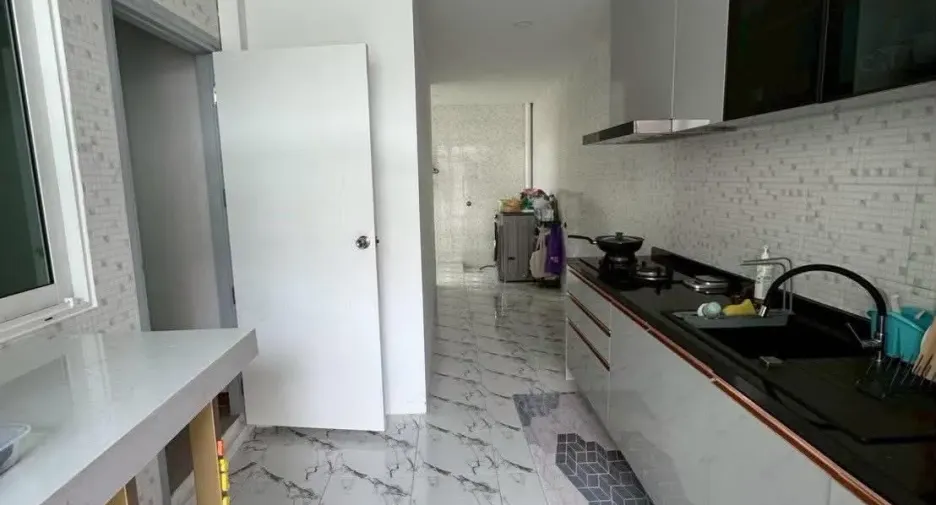 For rent 4 bedrooms house in Mueang Phuket, Phuket