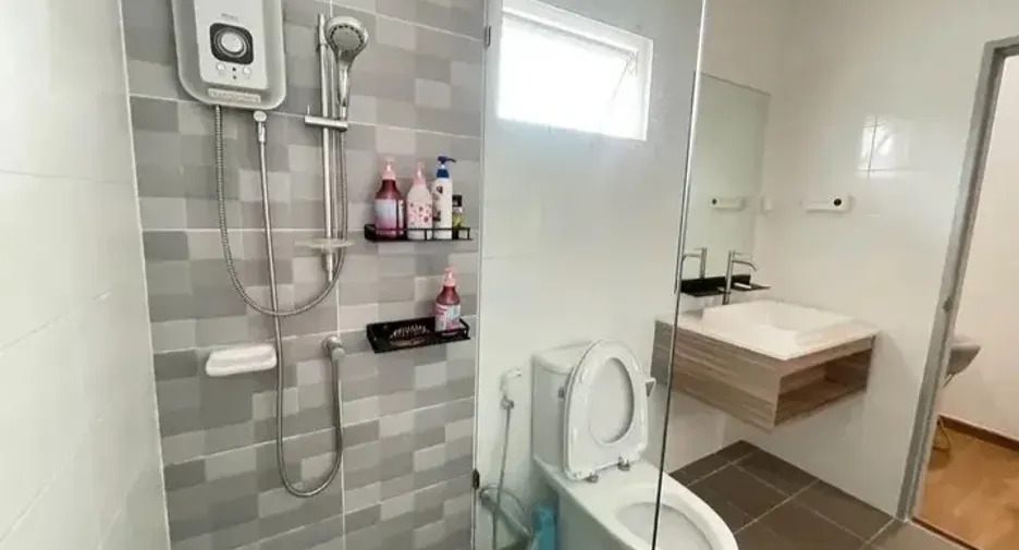 For rent 4 bedrooms house in Mueang Phuket, Phuket