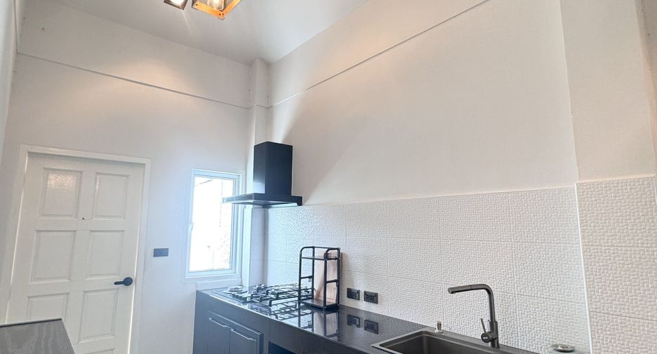 For sale 2 bedrooms house in East Pattaya, Pattaya