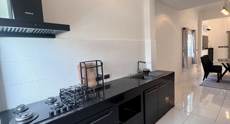 For sale 2 bedrooms house in East Pattaya, Pattaya