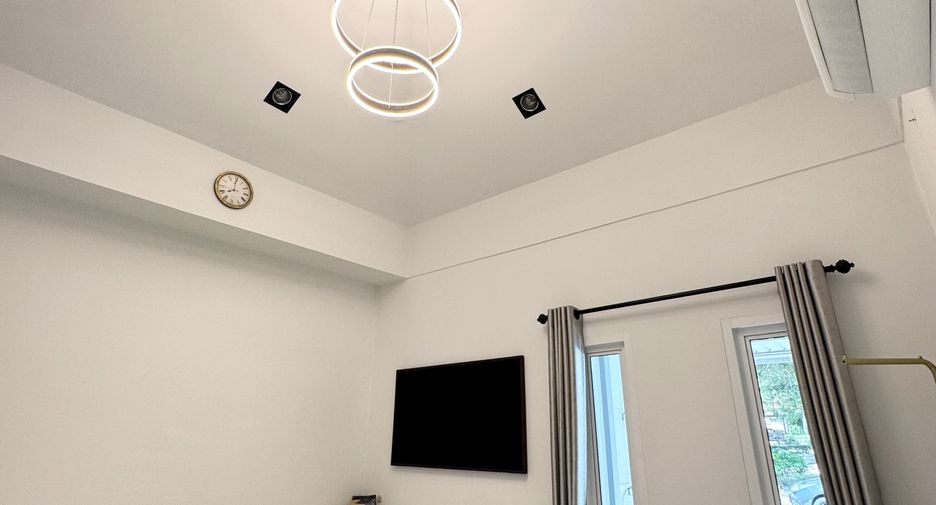 For sale 2 bedrooms house in East Pattaya, Pattaya
