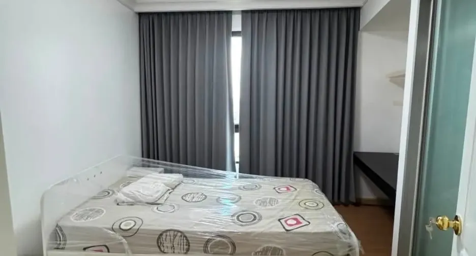 For rent 2 bedrooms condo in Bang Kho Laem, Bangkok