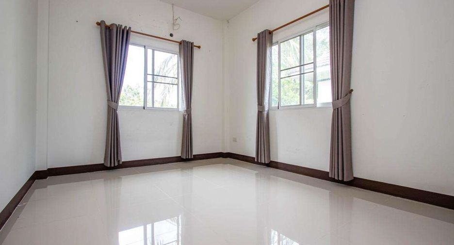 Casa en venta de 3 habitaciones en Saraphi, Chiang Mai