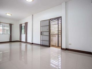 Casa en venta de 3 habitaciones en Saraphi, Chiang Mai