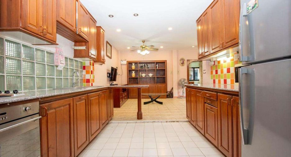 For rent 3 bedrooms house in Hang Dong, Chiang Mai
