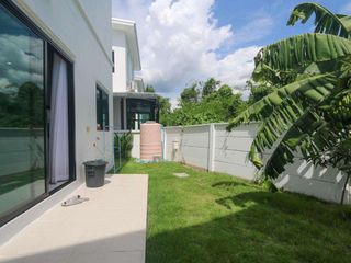 For rent 3 bedrooms house in Saraphi, Chiang Mai