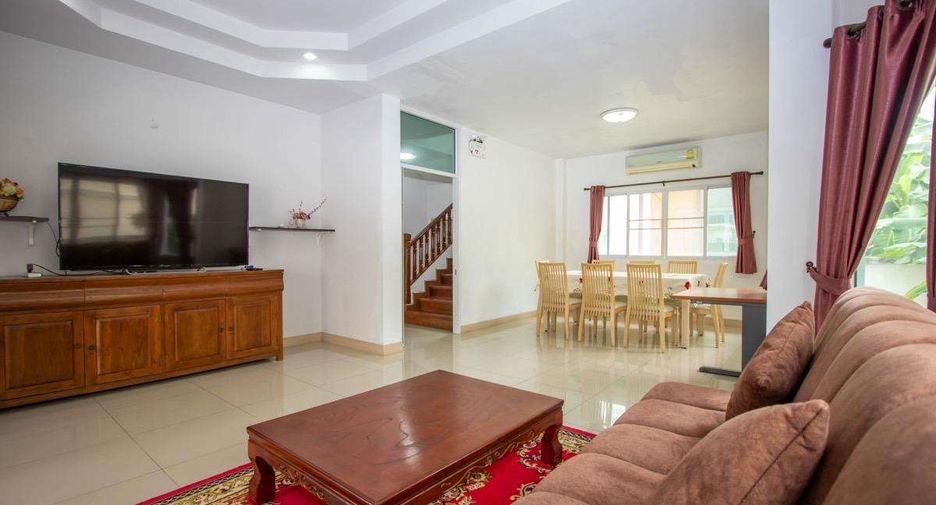 For rent 3 bedrooms house in San Kamphaeng, Chiang Mai