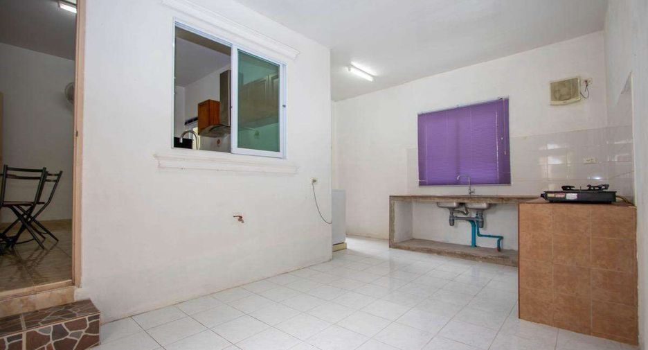 For rent 3 bedrooms house in San Kamphaeng, Chiang Mai