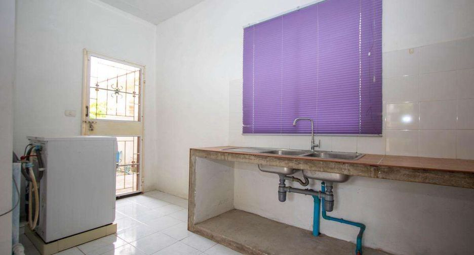 For rent 3 bedrooms house in San Kamphaeng, Chiang Mai