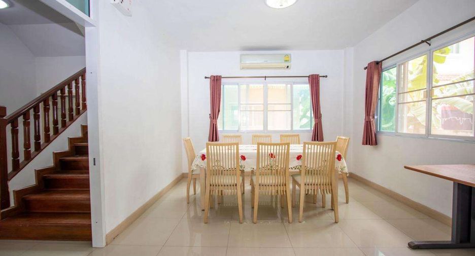 For rent 3 bedrooms house in San Kamphaeng, Chiang Mai