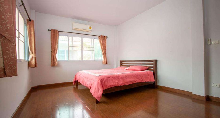 For rent 3 bedrooms house in San Kamphaeng, Chiang Mai