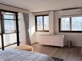 For rent 3 bedrooms apartment in Watthana, Bangkok