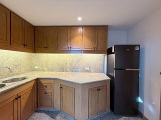 For rent 3 bedrooms apartment in Watthana, Bangkok