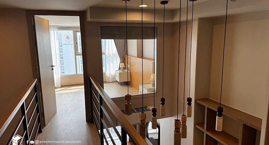 For rent 2 bedrooms condo in Bang Rak, Bangkok