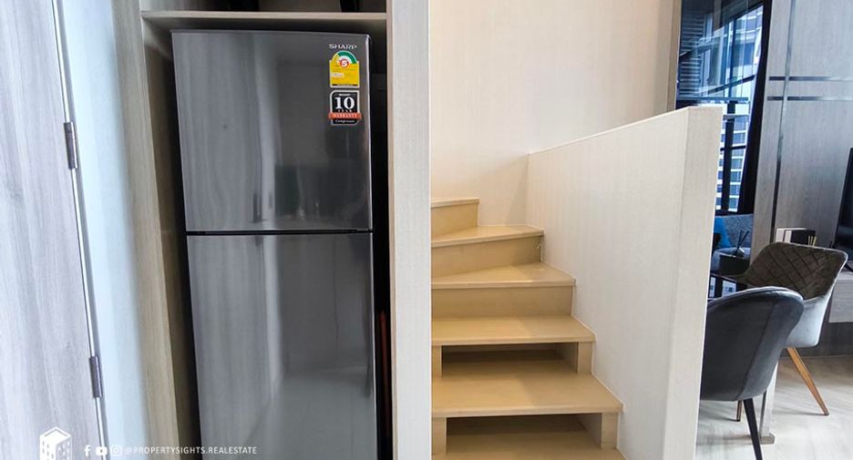 For rent 2 bedrooms condo in Sathon, Bangkok