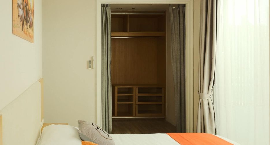Condo en alquiler de 3 habitaciones en Bang Rak, Bangkok