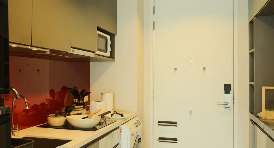 Condo en alquiler de 3 habitaciones en Bang Rak, Bangkok