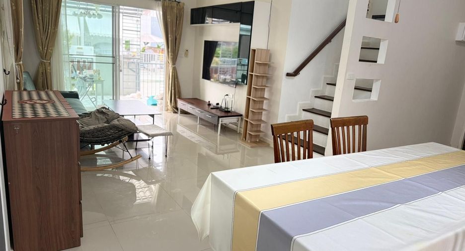 À louer 3 chambres maison à Mueang Phuket, Phuket