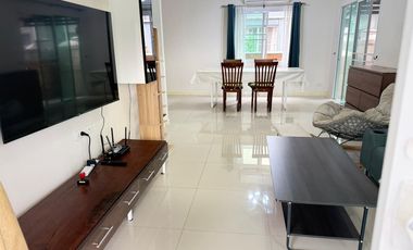À louer 3 chambres maison à Mueang Phuket, Phuket