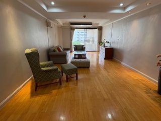 For rent 3 bedrooms apartment in Khlong Toei, Bangkok