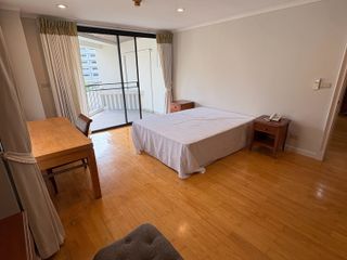 For rent 3 bedrooms apartment in Khlong Toei, Bangkok