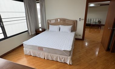 For rent 2 bedrooms apartment in Khlong Toei, Bangkok