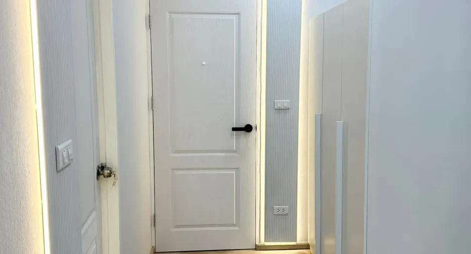 For rent 1 bed condo in Wang Thonglang, Bangkok