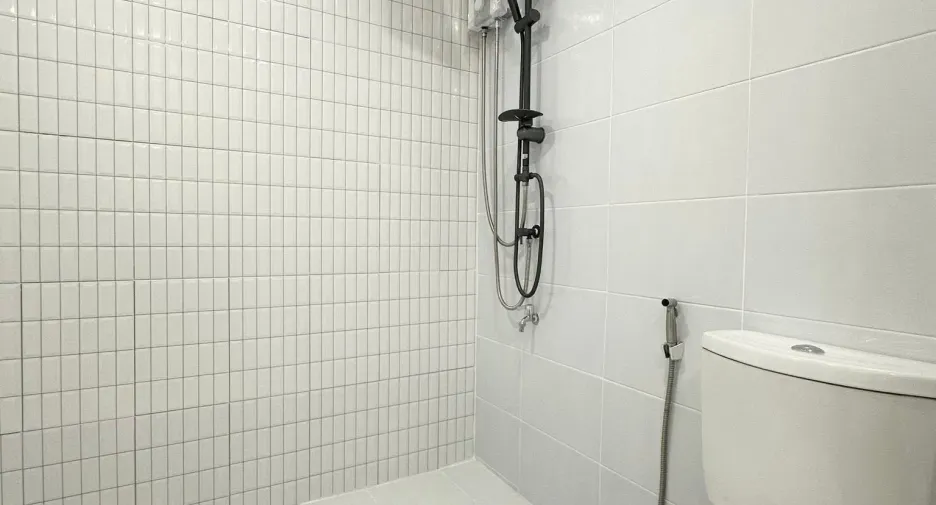 For rent 1 bed condo in Wang Thonglang, Bangkok