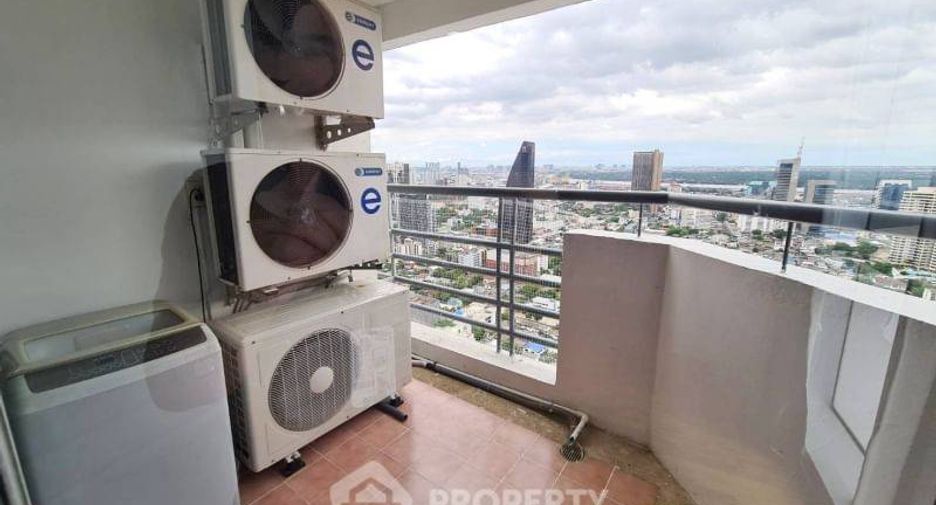 For rent 2 bedrooms condo in Khlong Toei, Bangkok