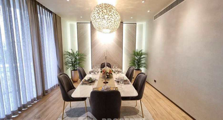 Apartamento en alquiler de 3 habitaciones en Khlong Toei, Bangkok