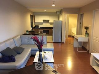 For rent 2 bedrooms condo in Huai Khwang, Bangkok