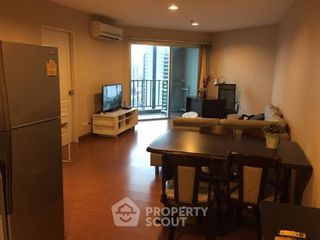 For rent 2 bedrooms condo in Huai Khwang, Bangkok