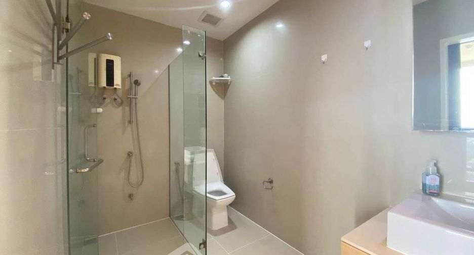For rent 2 bedrooms condo in Chatuchak, Bangkok