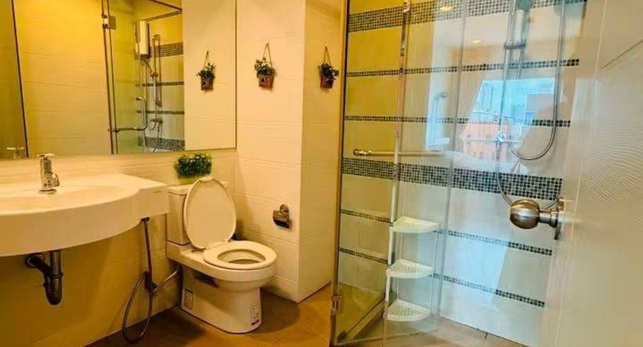 For rent 1 bed condo in Sathon, Bangkok