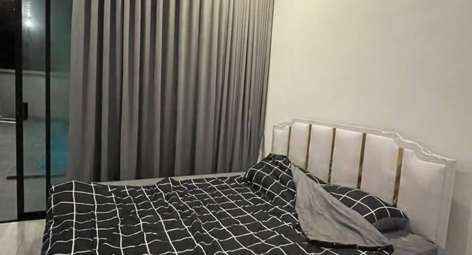For rent 4 bedrooms villa in Bang Lamung, Chonburi