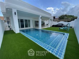 For rent 4 bedrooms villa in Bang Lamung, Chonburi