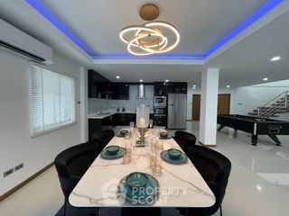 For rent 4 bedrooms villa in Bang Lamung, Chonburi