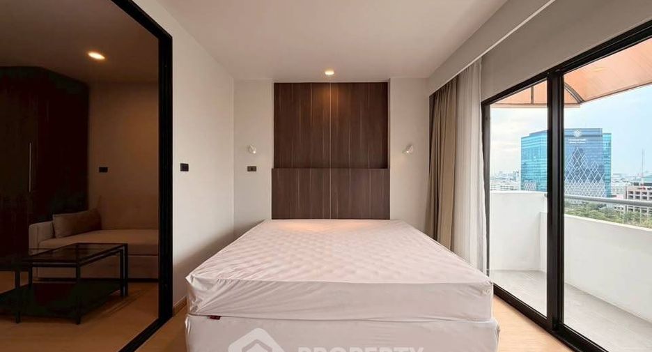 For rent 1 bed condo in Phaya Thai, Bangkok