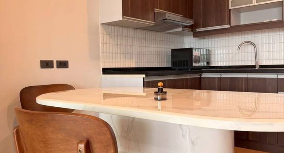 For rent 1 bed condo in Phaya Thai, Bangkok