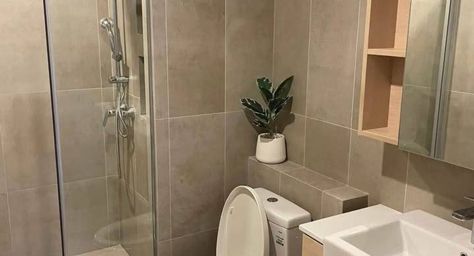 For rent 1 bed condo in Yan Nawa, Bangkok