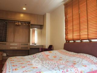 For rent 2 bedrooms condo in Khlong San, Bangkok