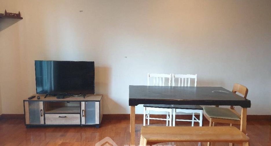 For rent 2 bedrooms condo in Khlong San, Bangkok