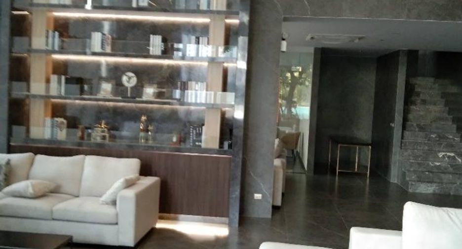 Wohnung zur Miete mit 1 Zimmer in Huai Khwang, Bangkok